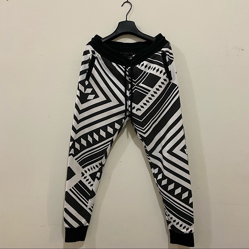 Forever21 Men Black White Sweat Pants